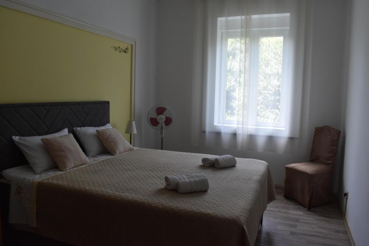 Apartment Riviera Пула Екстериор снимка