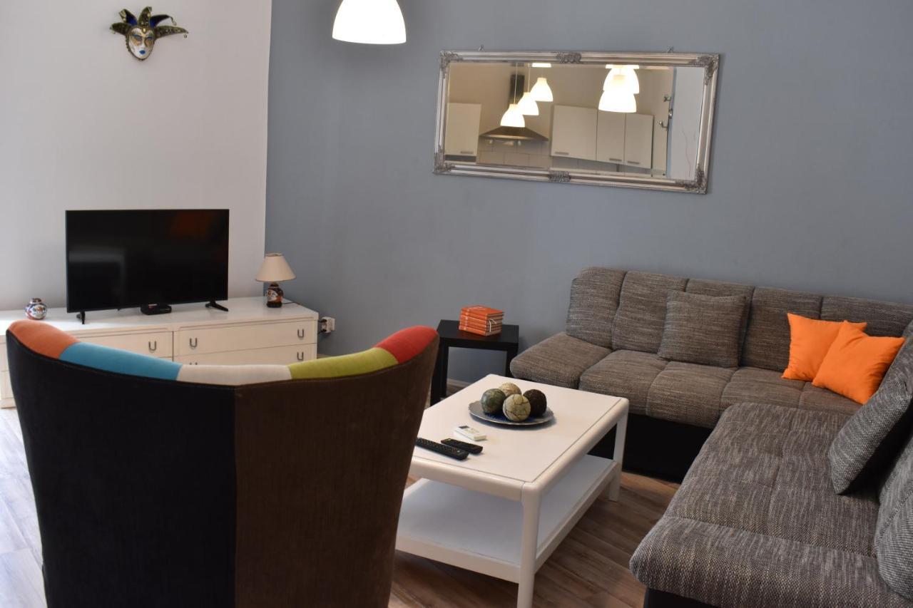 Apartment Riviera Пула Екстериор снимка
