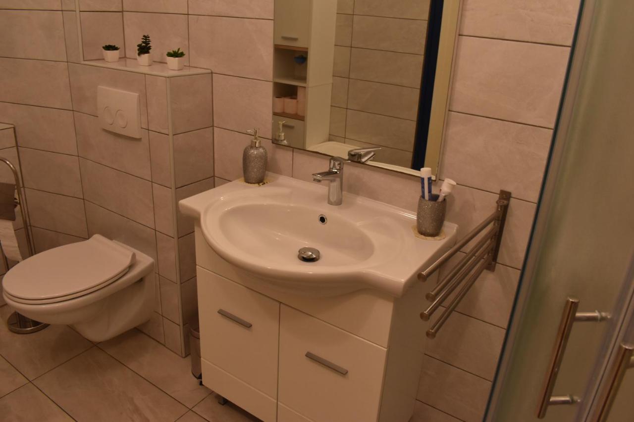 Apartment Riviera Пула Екстериор снимка